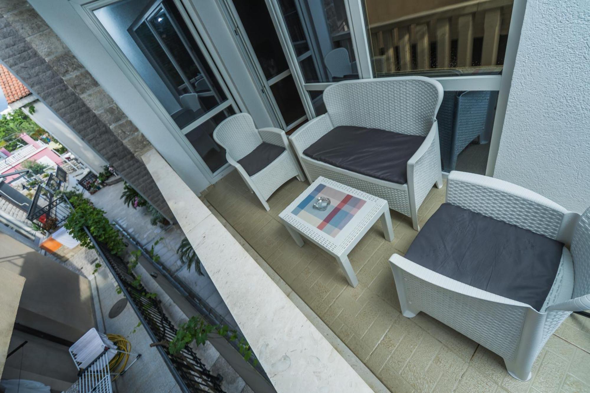 Apartments Franicevic Petrovac Exterior photo