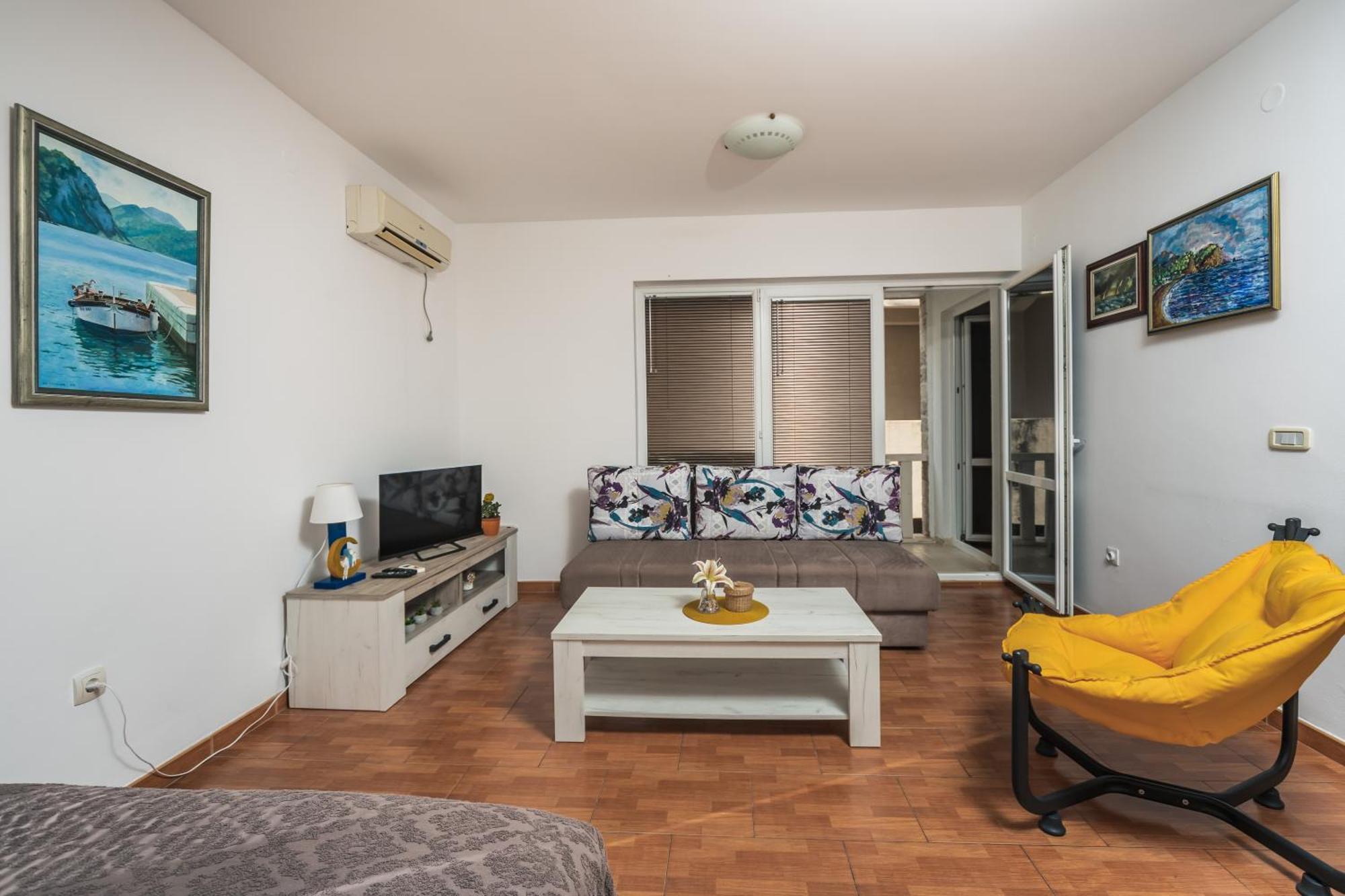 Apartments Franicevic Petrovac Exterior photo